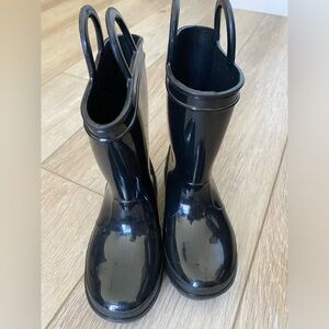 Toddler black rain boots size 9